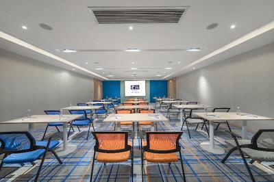 هالیدی این اکسپرس شانگهای جیادینگ سنتر