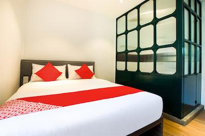 اویو ۸۹۴۶۶ ایسترن هتل