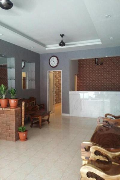 د لاکی کاتا هاستل