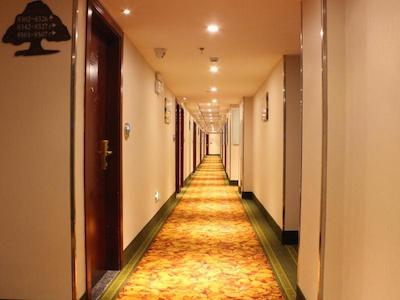 گرین تری این شانگهای گوکن شویچان وست