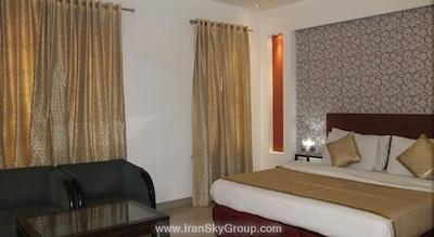 هتل کریشنا دلوکس