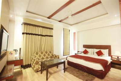 هتل کریشنا دلوکس