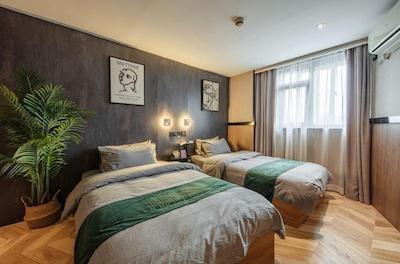 آی فورست هتل