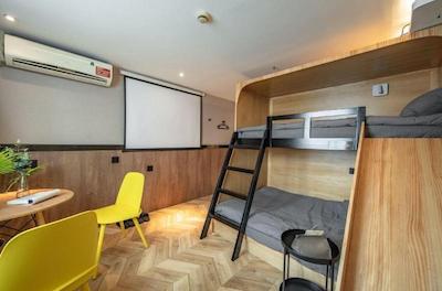 آی فورست هتل