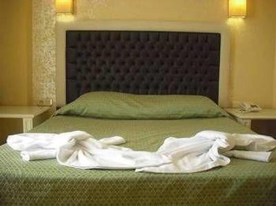 آرینا پارک هتل