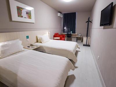 جینجاینگ این شانگهای نانژیانگ مینژو استریت برنک