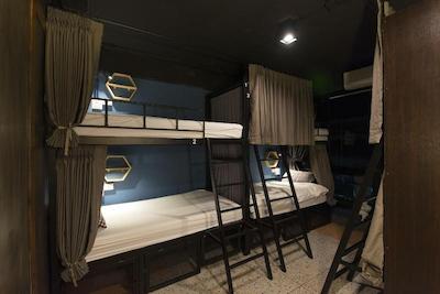 تیگدر هاستل