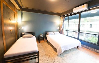 تیگدر هاستل