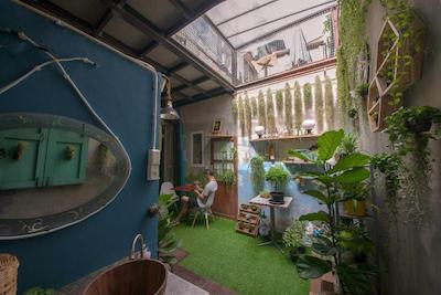 تیگدر هاستل