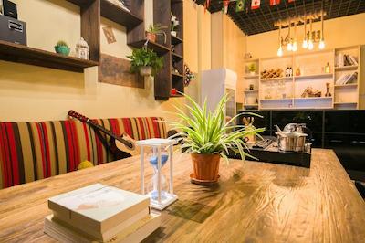 توکو اینترنشنال یات هاستل