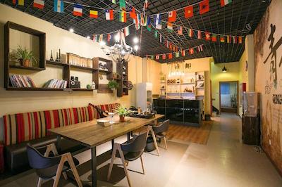 توکو اینترنشنال یات هاستل