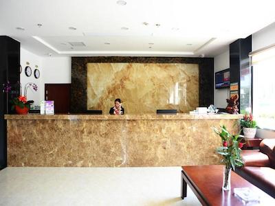 شانگهای پودان گ دیزنی ریسورت ایرپورت تاون اکسپرس