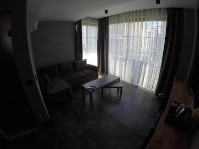 میلو لارا بوتیک هتل