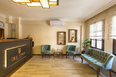 اولد تاون بوتیک هتل