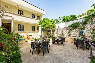 اولد تاون بوتیک هتل