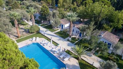 ریسوس گاردن مارینا هتل