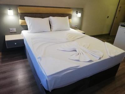 کازا د سیرنا آپات هتل