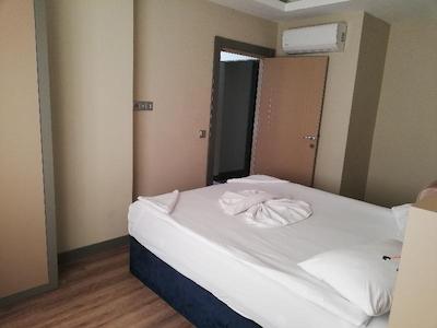 کازا د سیرنا آپات هتل