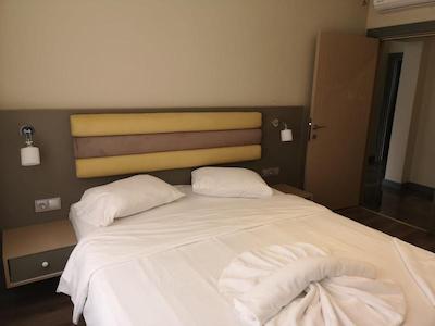 کازا د سیرنا آپات هتل