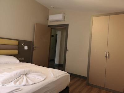 کازا د سیرنا آپات هتل