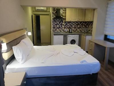 کازا د سیرنا آپات هتل