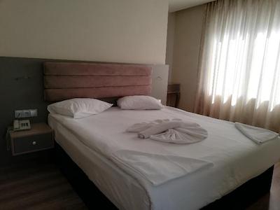 کازا د سیرنا آپات هتل