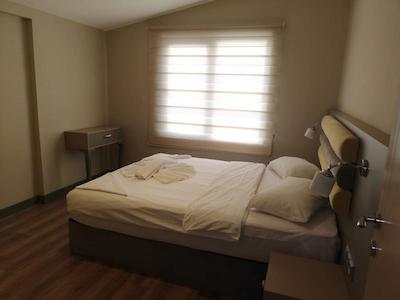 کازا د سیرنا آپات هتل