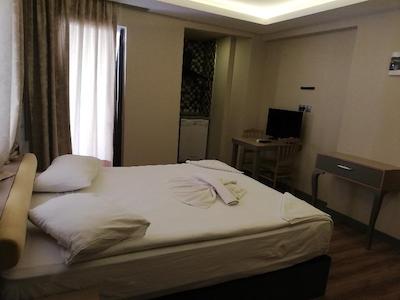 کازا د سیرنا آپات هتل