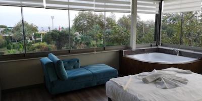 کازا د سیرنا آپات هتل