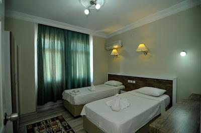 کلئوپاترا کینگ آپارت