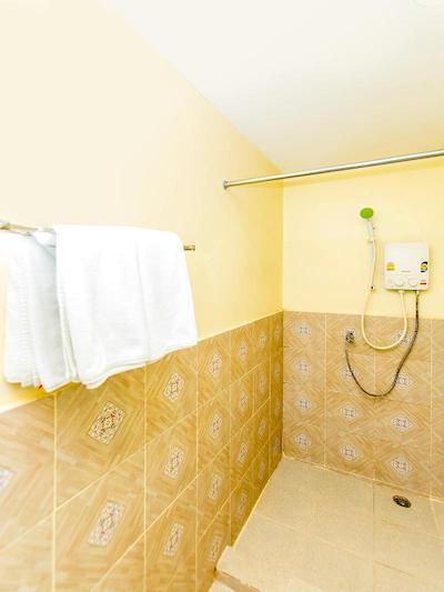 او وای او 444 سی بیچ پارادایس