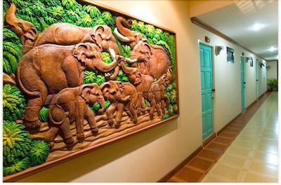 آر کی گست هاوس