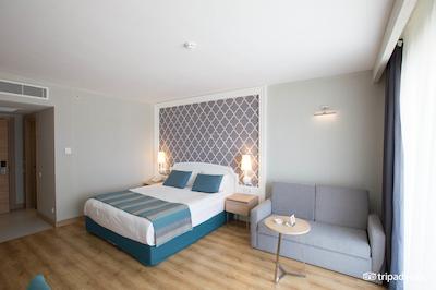 شروود اکسکلوسیو لارا