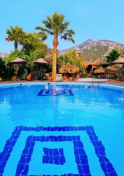 باهاوس ریسورت