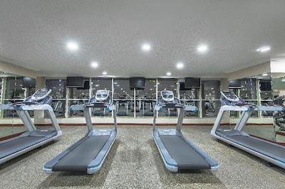 ازدان هتل وست بی