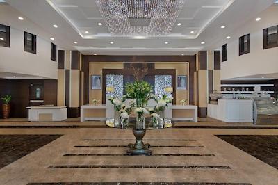 ازدان هتل وست بی