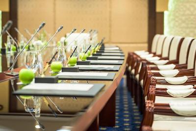 ازدان هتل وست بی