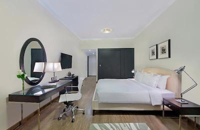 ازدان هتل وست بی