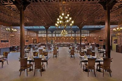 ازدان هتل وست بی