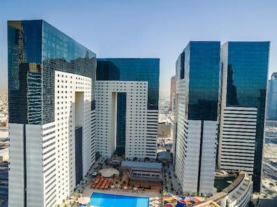 ازدان هتل وست بی