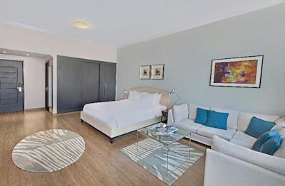 ازدان هتل وست بی