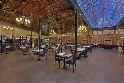 ازدان هتل وست بی