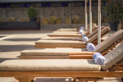 ازدان هتل وست بی