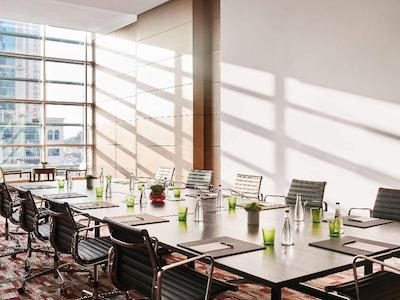 پولمن دوحه وست بی