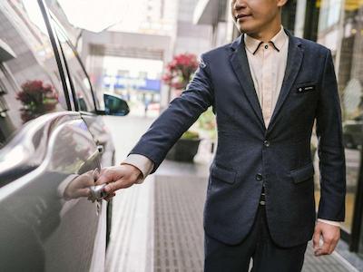 پولمن دوحه وست بی