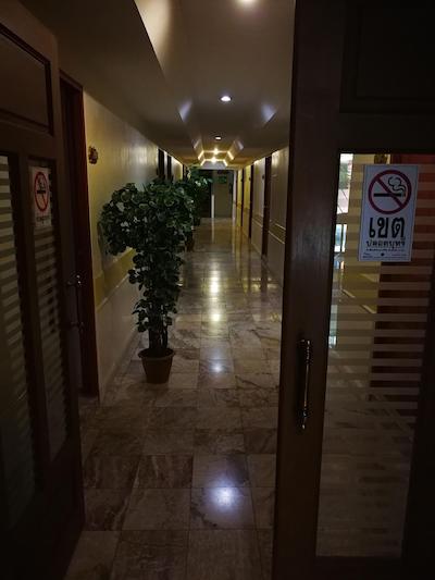 د امپریال هوم هتل