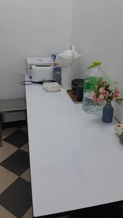 وی آر هاستل کائوسان