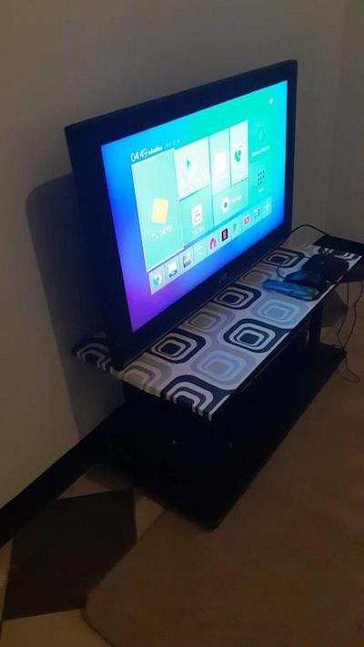 وی آر هاستل کائوسان