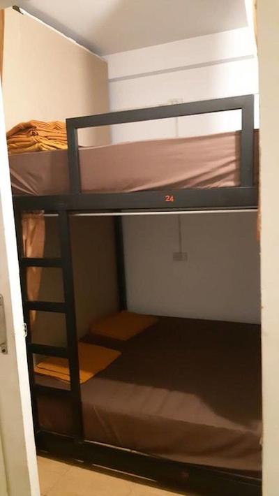 وی آر هاستل کائوسان