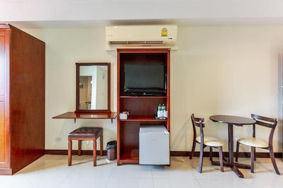 وی رسوتل هتل